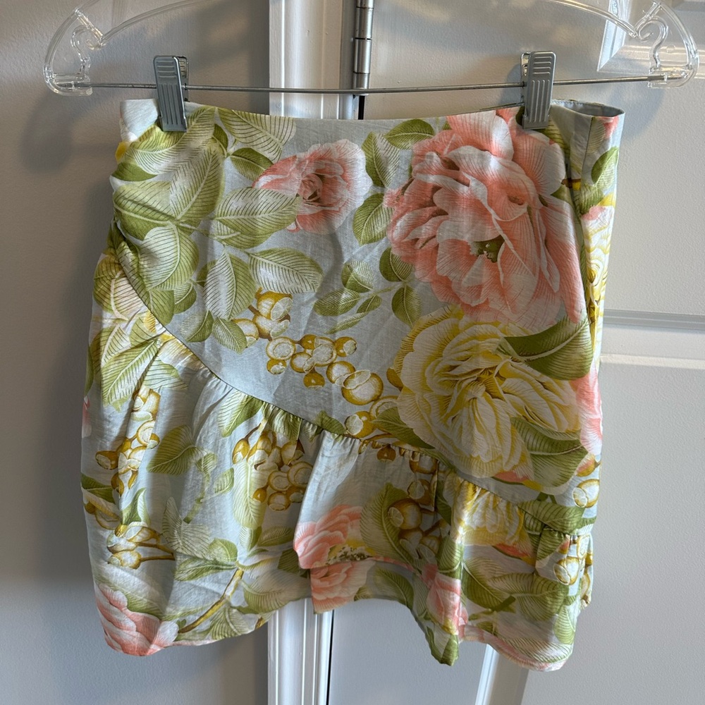 NWT floral mini skirt
